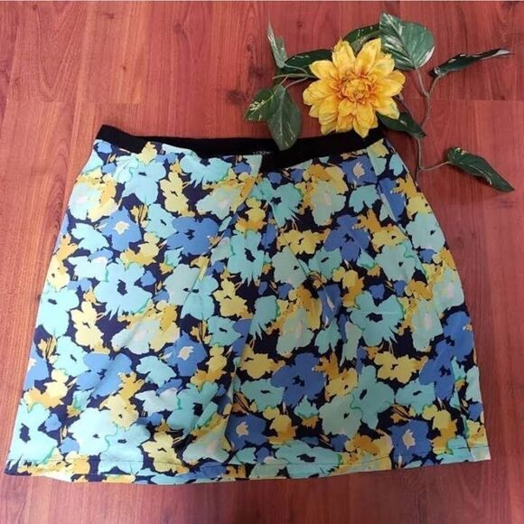 J Crew Floral Silk Asymmetrical Skirt - size 10 - 3 for $20 - Picture 7 of 7